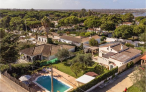 4 Bedroom Cozy Home In Chiclana De La Fronter
